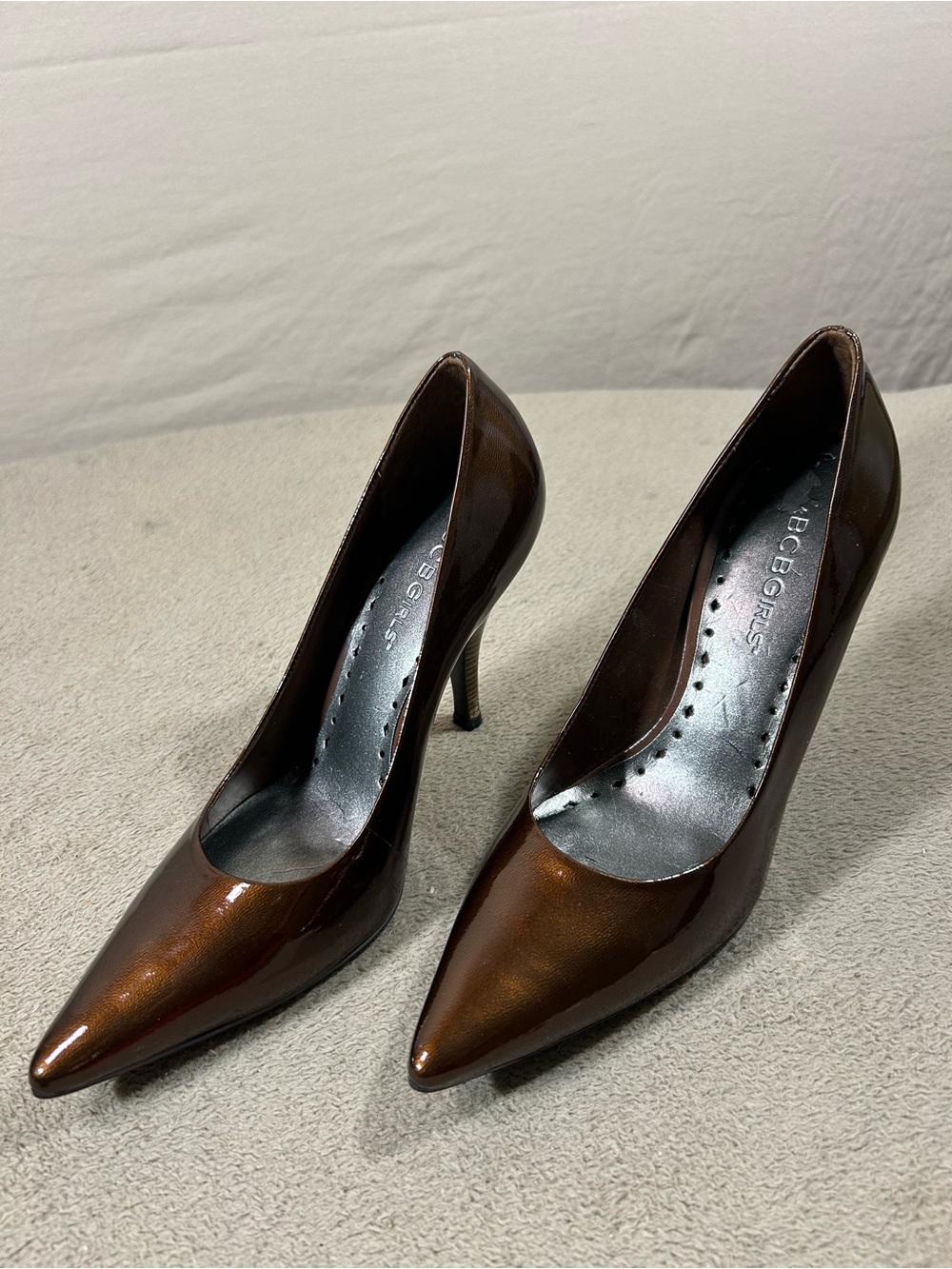 BCBGirls Womens 5.5B Bronze Brown Patent Pointed Toe Pumps Stiletto Heels - Picture 6 of 9